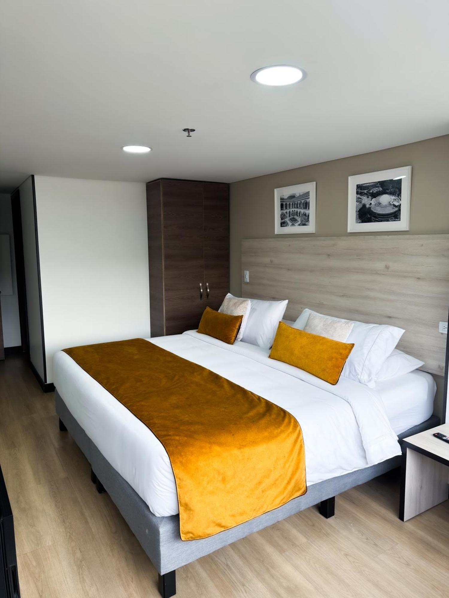 Hotel Wlh Gold โบโกตา ภายนอก รูปภาพ