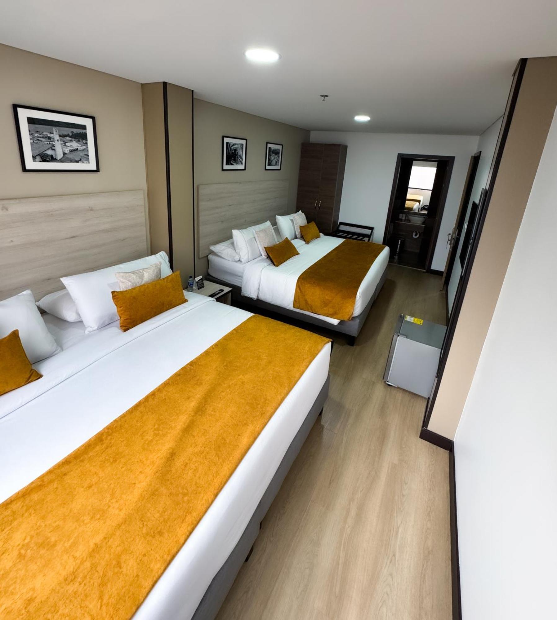 Hotel Wlh Gold โบโกตา ภายนอก รูปภาพ
